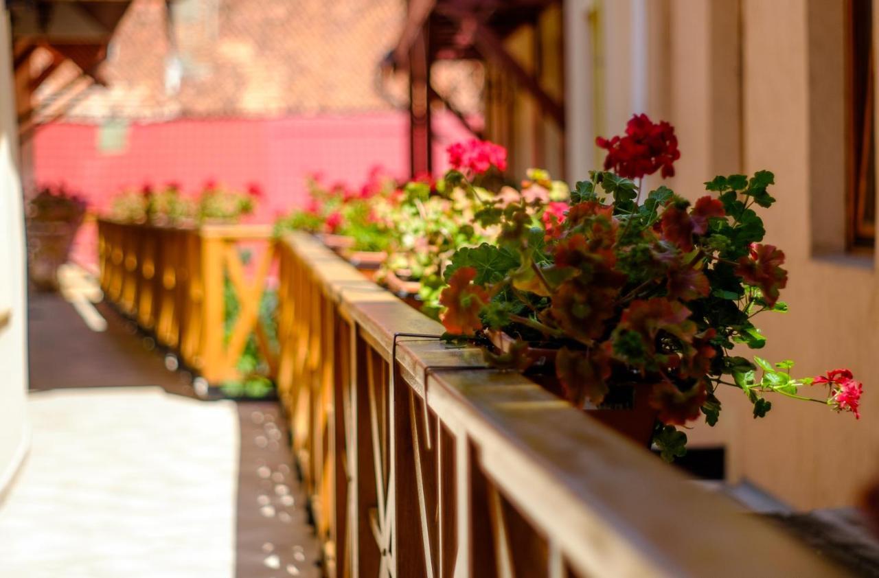 Hotel Casa Wagner Braşov Exterior foto